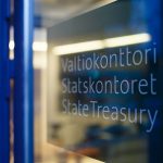 Valtiokonttorin pääovi Kuvituskuva
